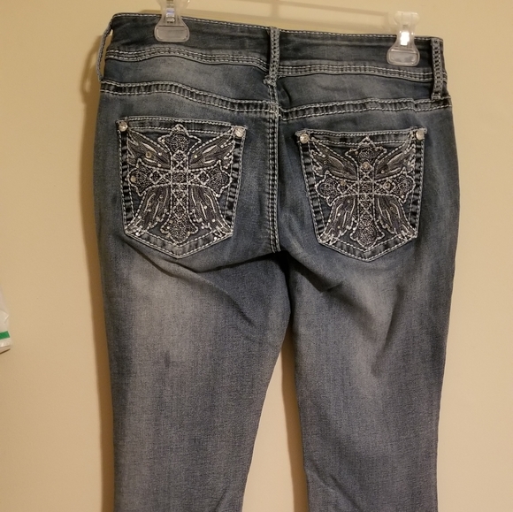 Apt. 9 Distressed Boot Cut Jeans - 8S - Picture 2 of 6